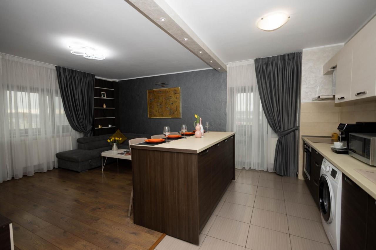 ヤシCentral Apartament 4アパートメント エクステリア 写真