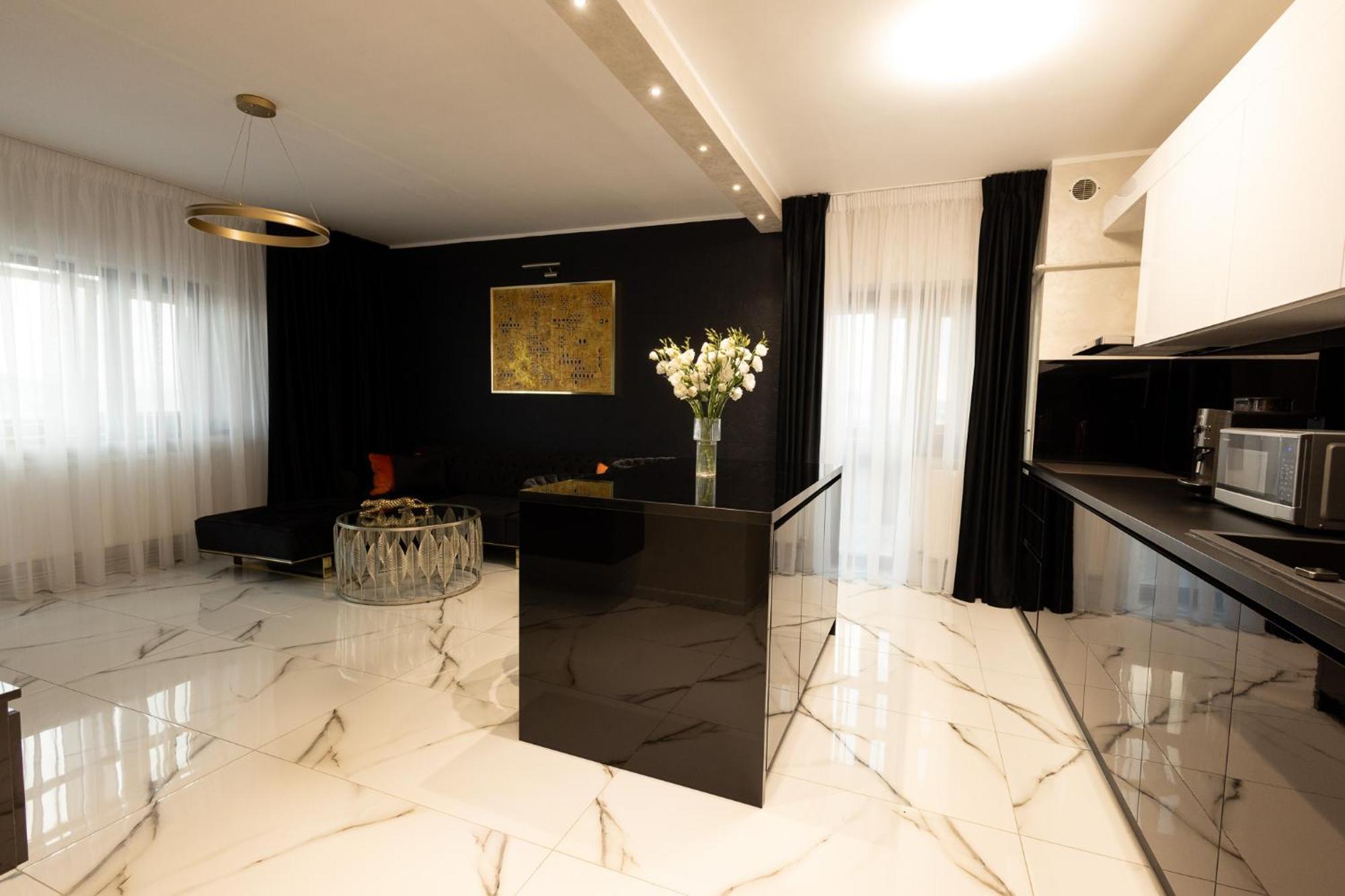 ヤシCentral Apartament 4アパートメント エクステリア 写真